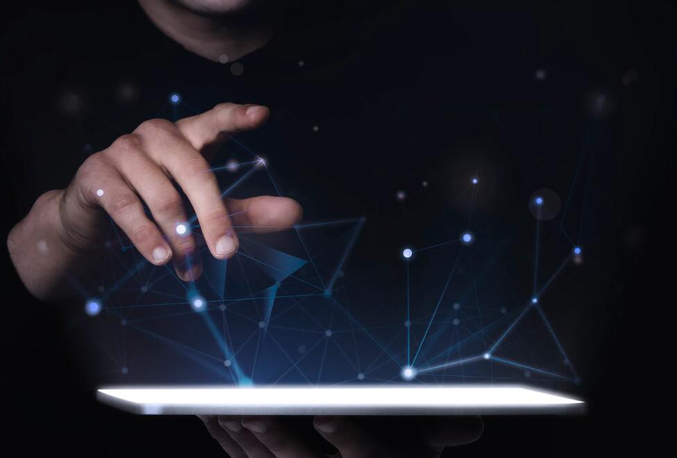 女朋友说爱你不是两三天什么意思 我爱你不是两三天